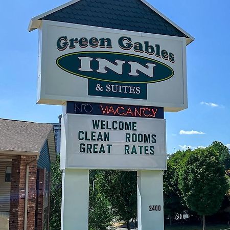 Green Gables Inn ブランソン エクステリア 写真
